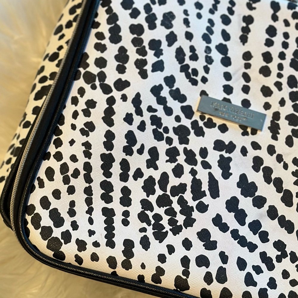 Isaac Mizrahi Black & White Animal Print Makeup Bag - Picture 11 of 17